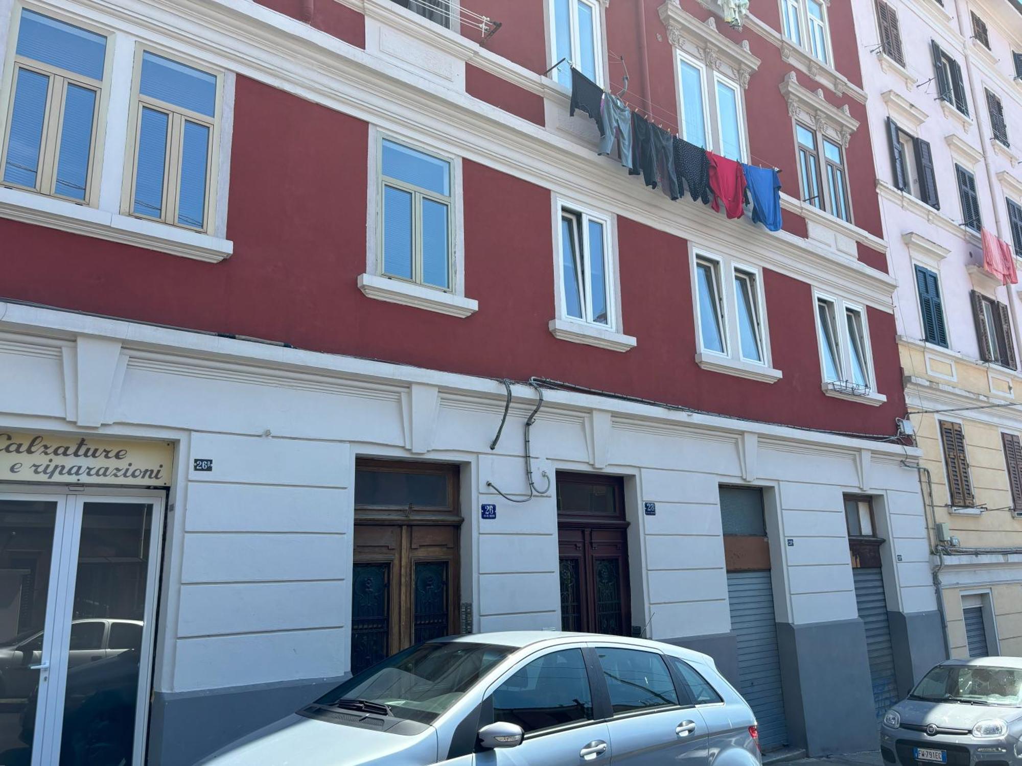 Red Velvet Apartment Trieste Bagian luar foto