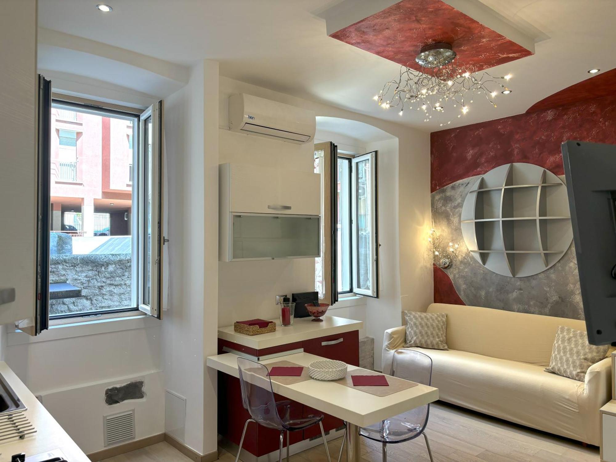 Red Velvet Apartment Trieste Bagian luar foto