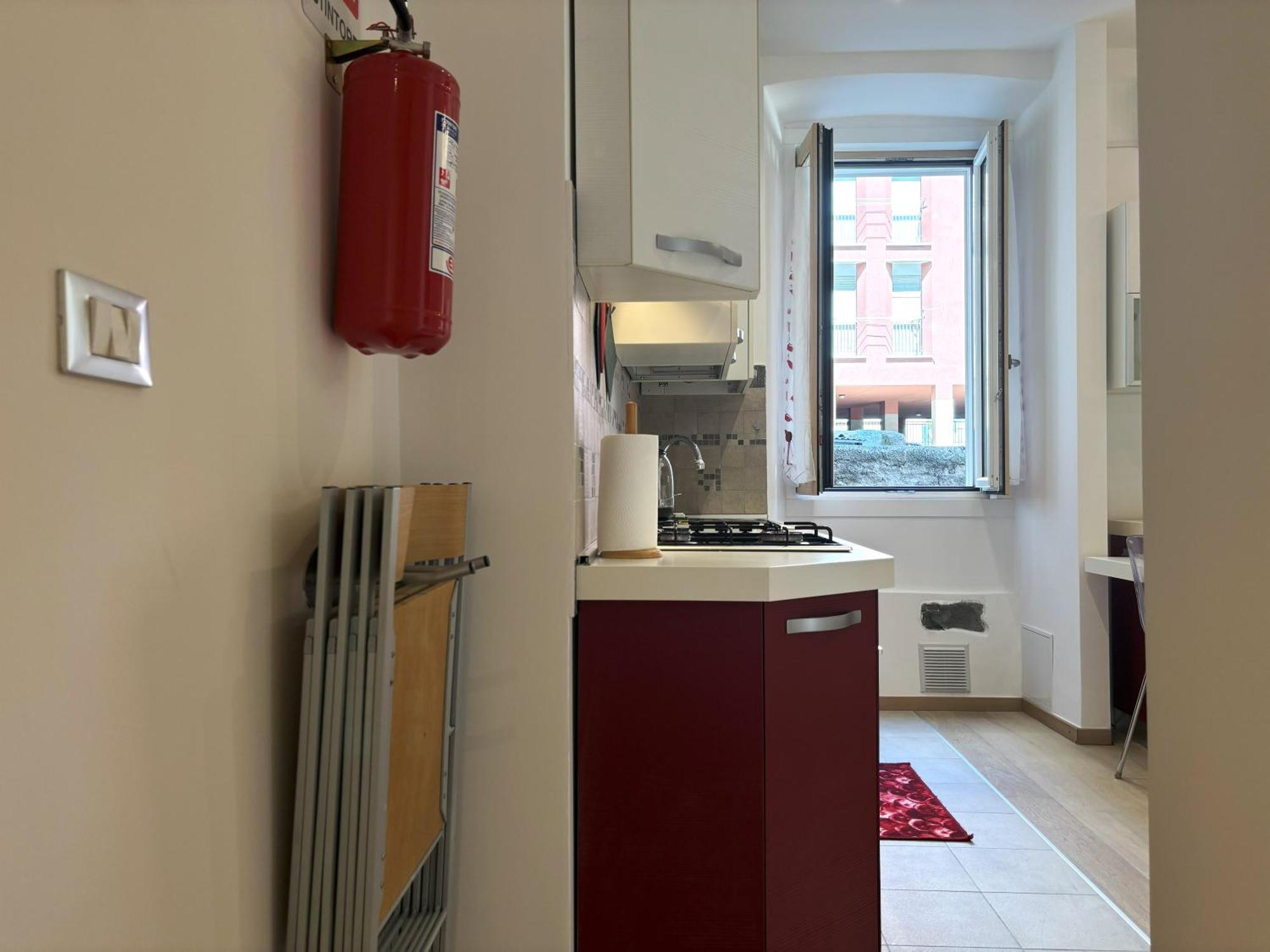Red Velvet Apartment Trieste Bagian luar foto