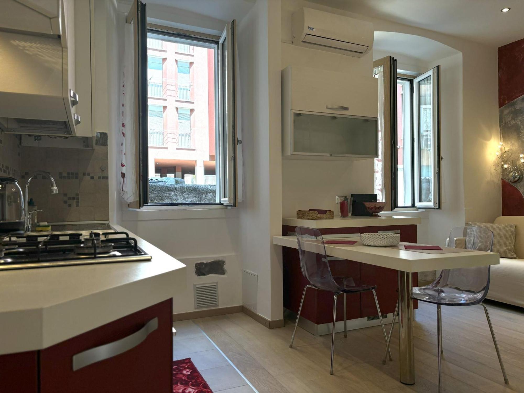 Red Velvet Apartment Trieste Bagian luar foto